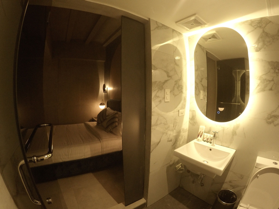 Citizen Hotel, Makati City