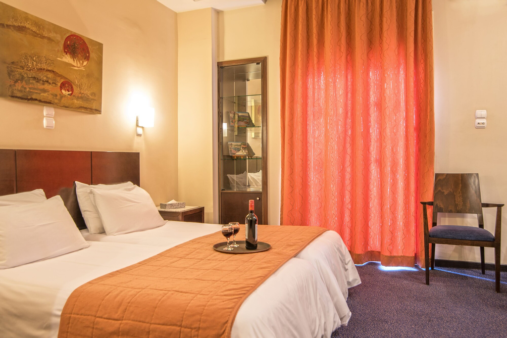 Museum Hotel, Attica
