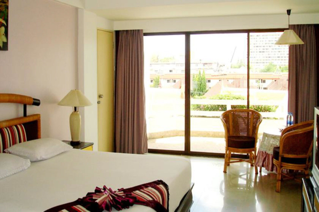 The Cha-am Methavalai Hotel, Cha-Am