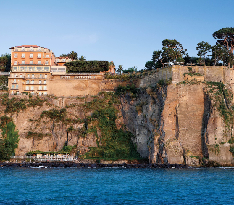 Grand Hotel Ambasciatori, Napoli