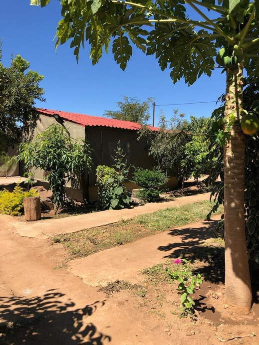 Lesoma Guest House, Chobe