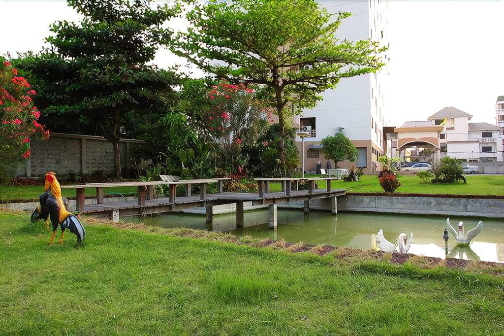 JS Tower Service Apartment, Prakanong