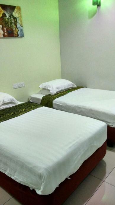 Green Hotel, Sabak Bernam