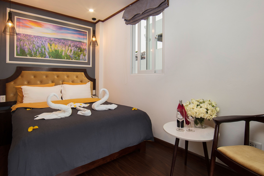 Mayflower Hotel Hanoi, Hoàn Kiếm