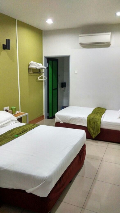 Green Hotel, Sabak Bernam