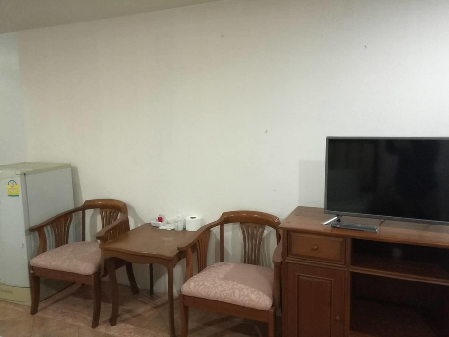 JS Tower Service Apartment, Prakanong