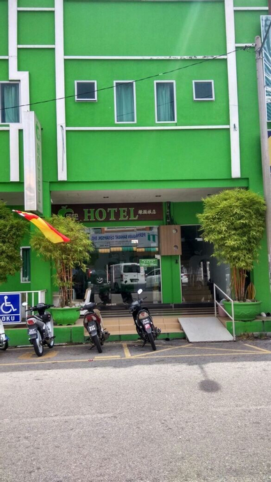 Green Hotel, Sabak Bernam