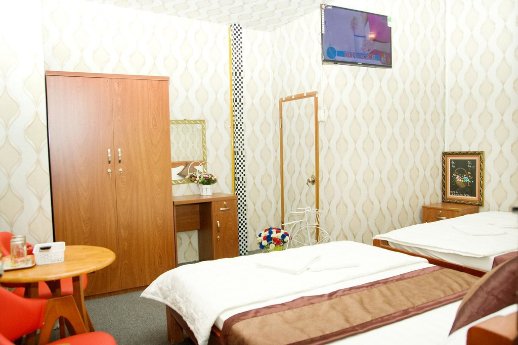 Trinh Ngoc Hotel, Tân Bình
