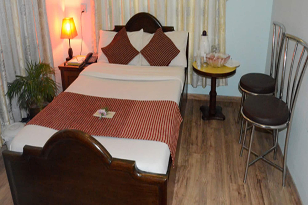 The Rubus Hotel, Seti