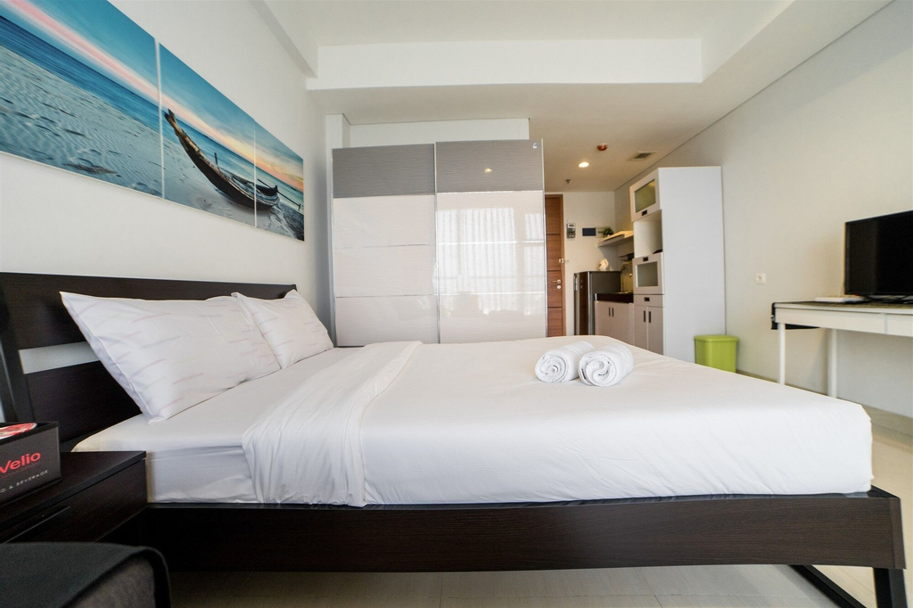 Mountain View Studio @ Dago Suites Apartment with Balcony, Bandung