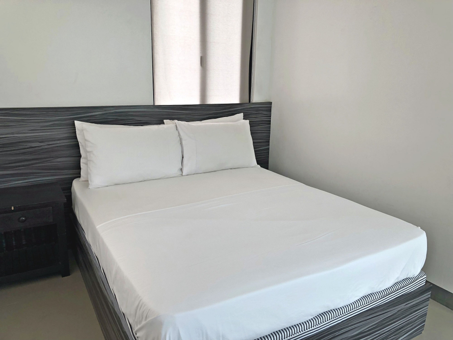 Anton's Loft Designer Resort Pansol, Calamba City