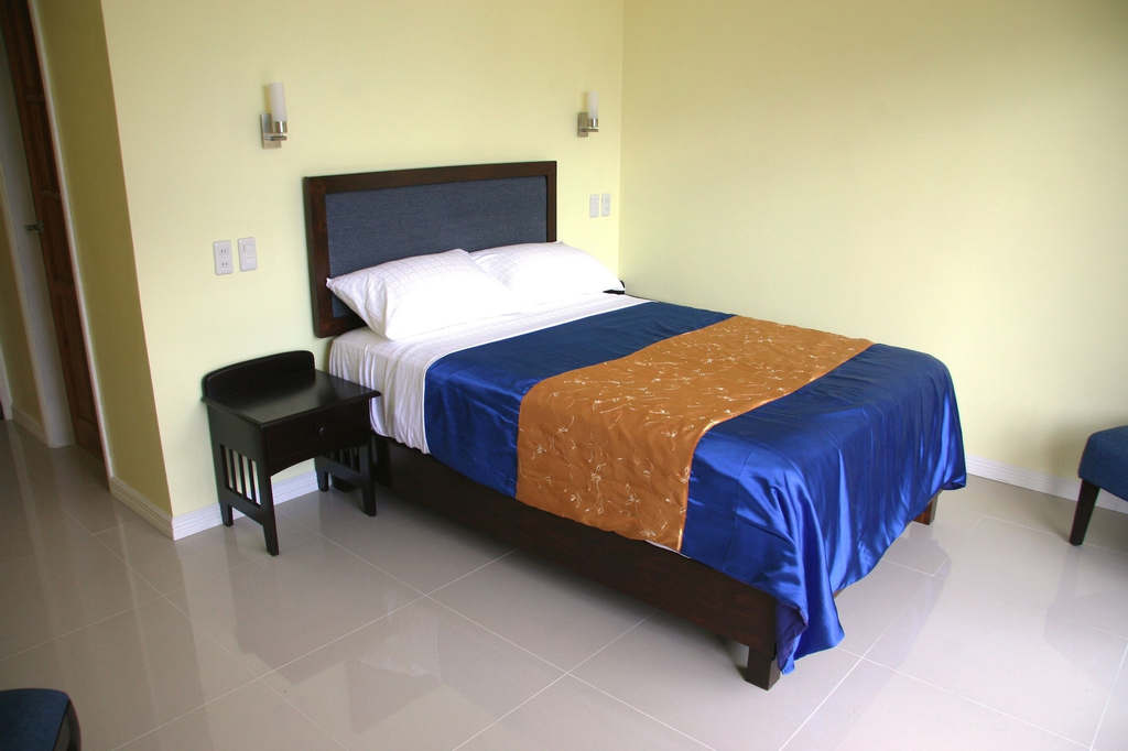 Caimito Beach Hotel, Maasin City