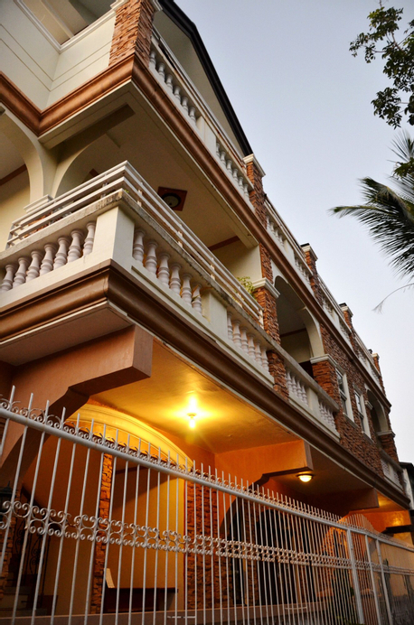 Casa D' Estrella Apartelle, Malay