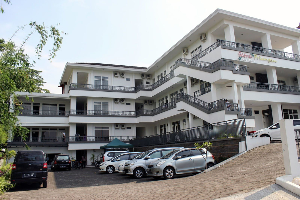 Setra Priangan Guesthouse, Bandung