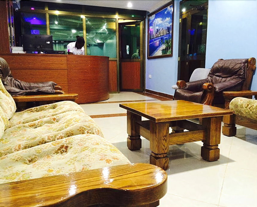Sunaton Hotel, Suna East