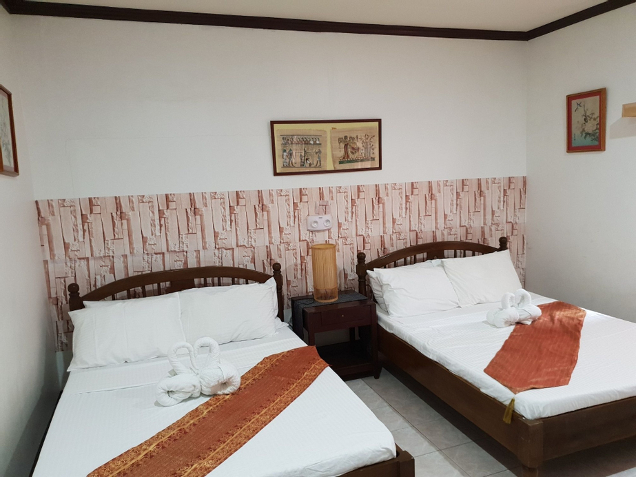 Brazaville Beach Resort, Hinoba-An