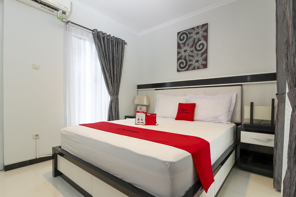 RedDoorz Plus @ Palagan 2, Yogyakarta