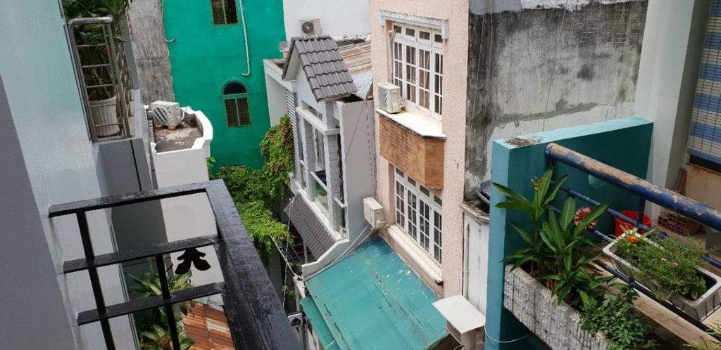 Aloha House Saigon, Quận 1
