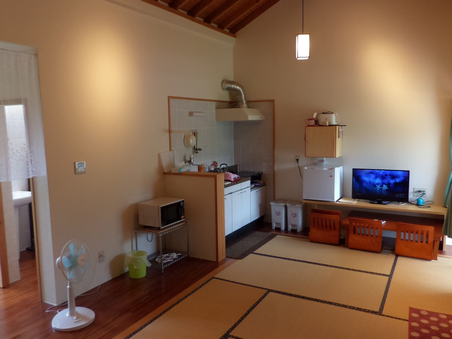 Kaeruya, Nakijin