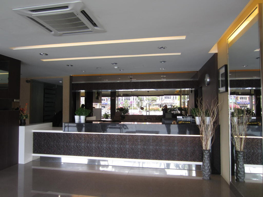 Radiant Hotel, Manjung