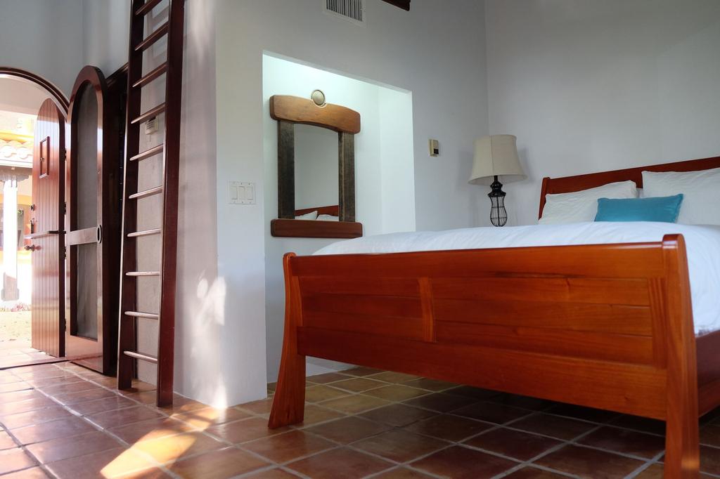 Dos Bahias, Roatán