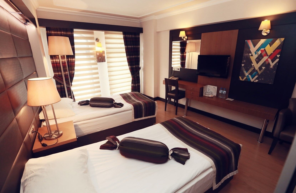Damcilar Hotel, Merkez