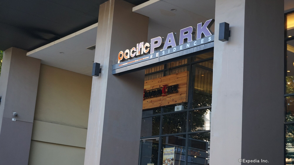 Pacific Park Hotel, Quezon City