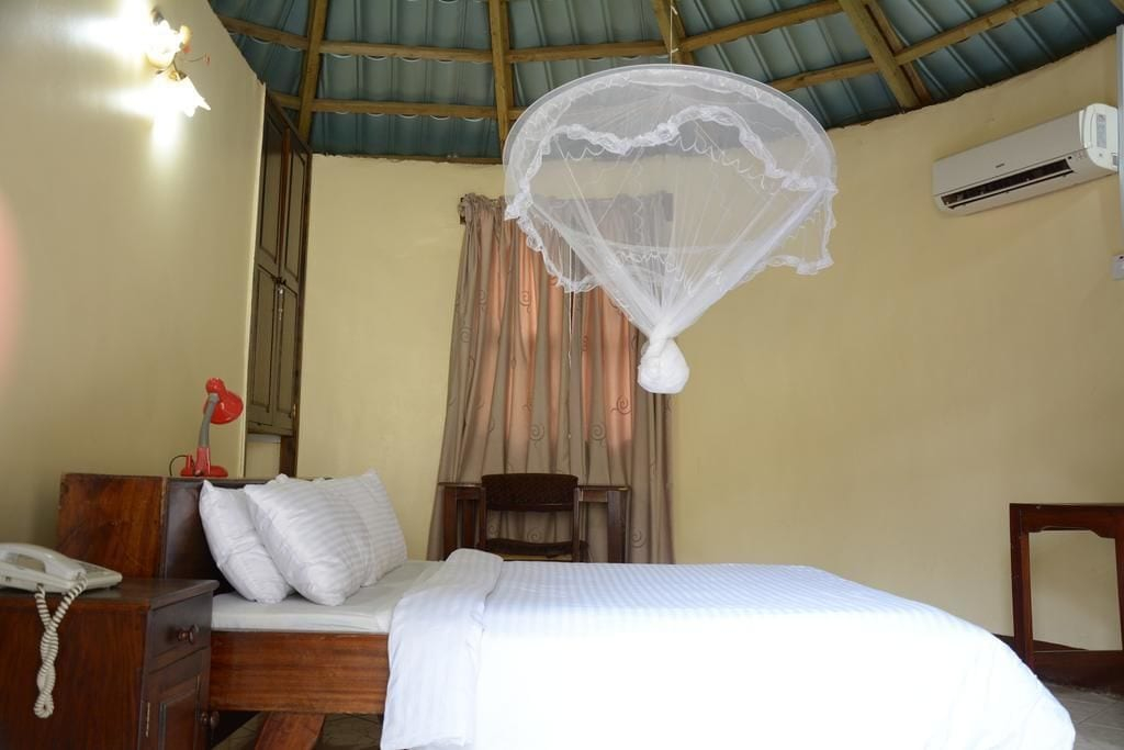 Mahale Classic Lodge, Kigoma Urban