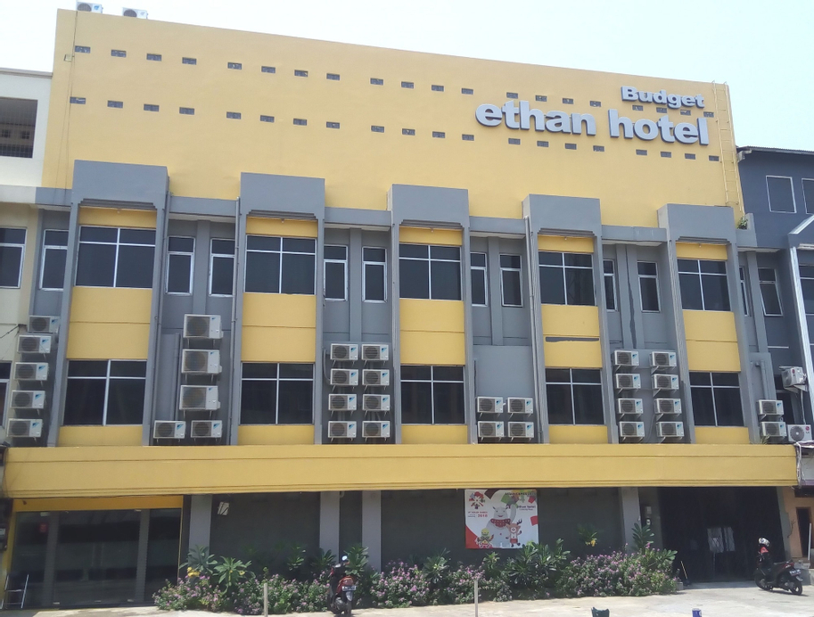Ethan Hotel Cilincing Plaza, North Jakarta