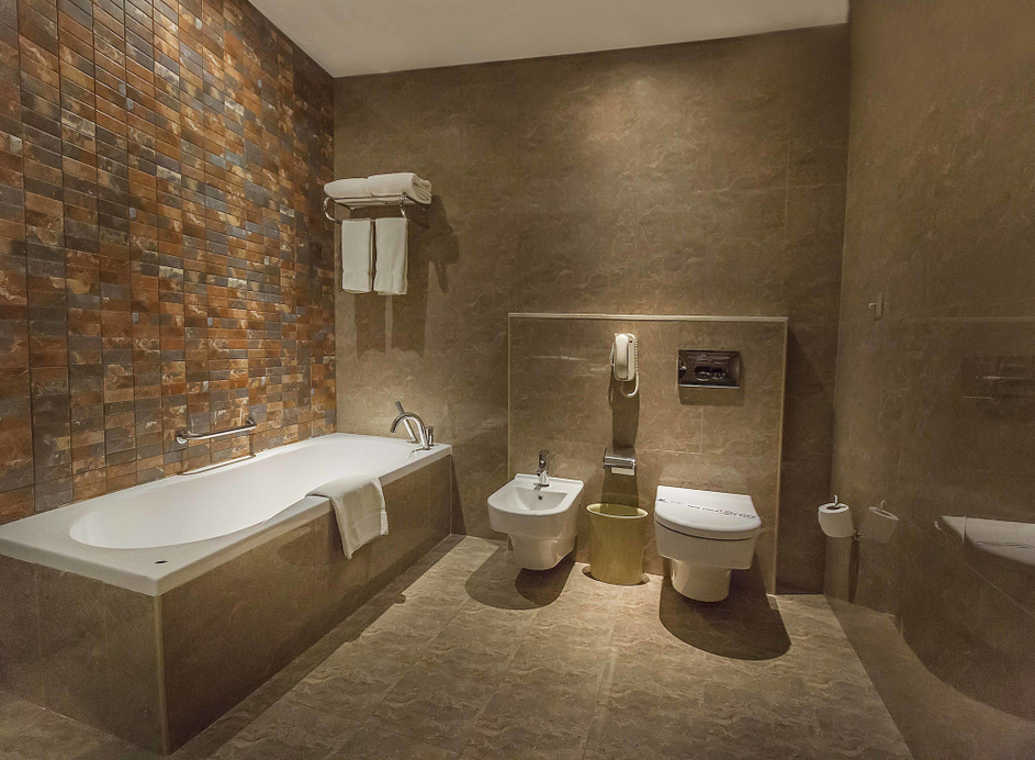 Bathroom 13