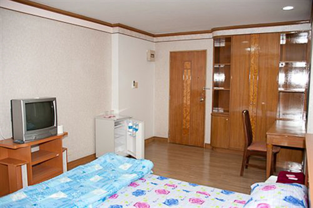 Lotus Condo Downtown, Pak Kret