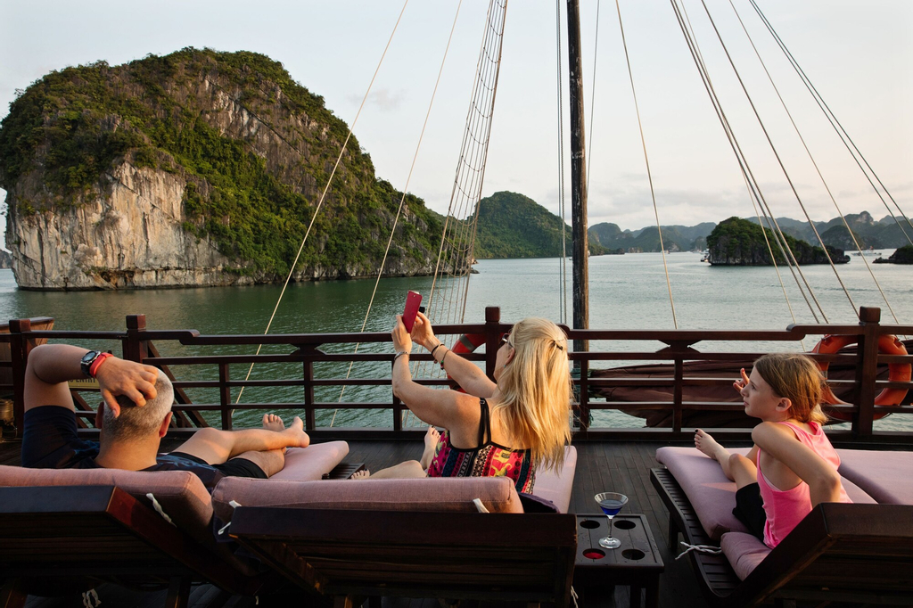 Apricot Premium Cruise, Hạ Long