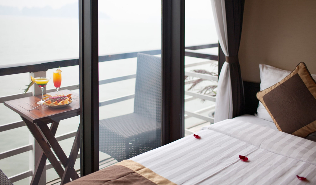 Apricot Premium Cruise, Hạ Long