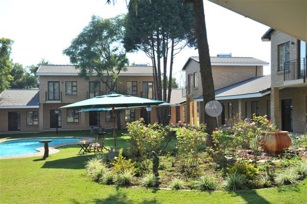Hoyohoyo Chartwell Lodge, City of Johannesburg