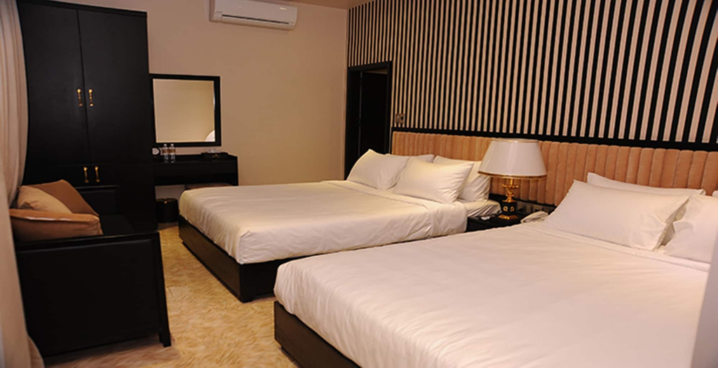 Bezel Hotel, Sơn Trà
