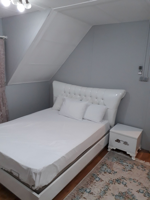Cimenli Villa, Merkez