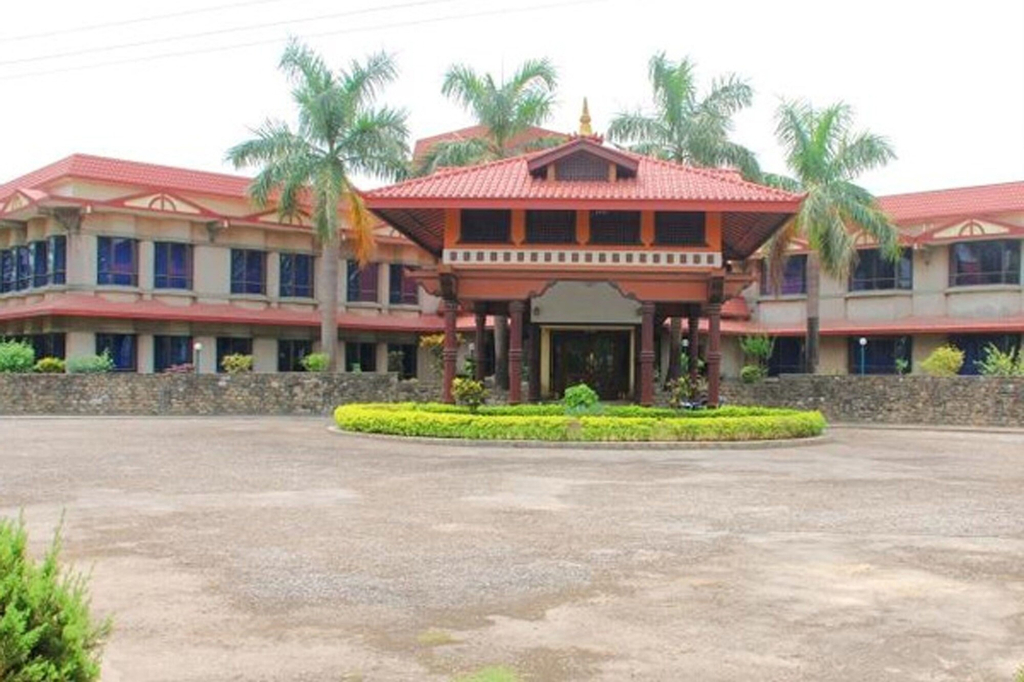 Hotel Lumbini Garden New Crystal, Lumbini