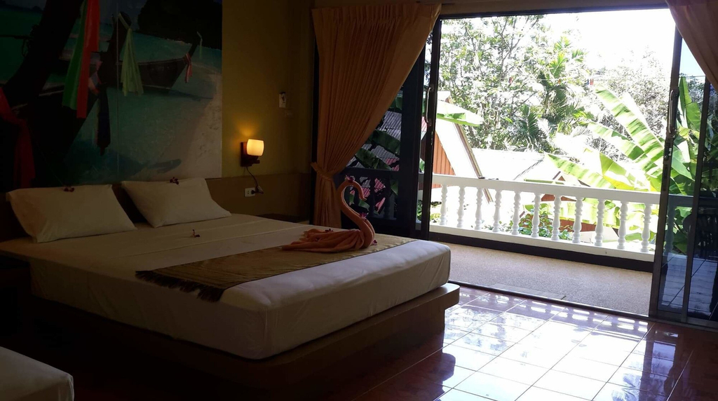 Fullmoon Beach Resort, Pulau Phuket