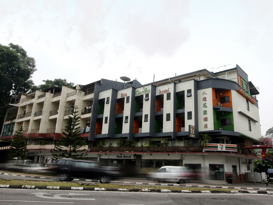 Fata Garden Hotel by Place2stay, Kuching