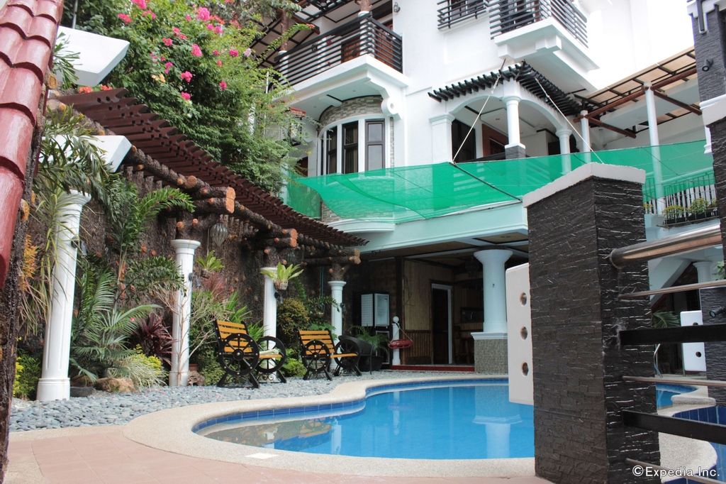 Coron Bancuang Mansion, Coron
