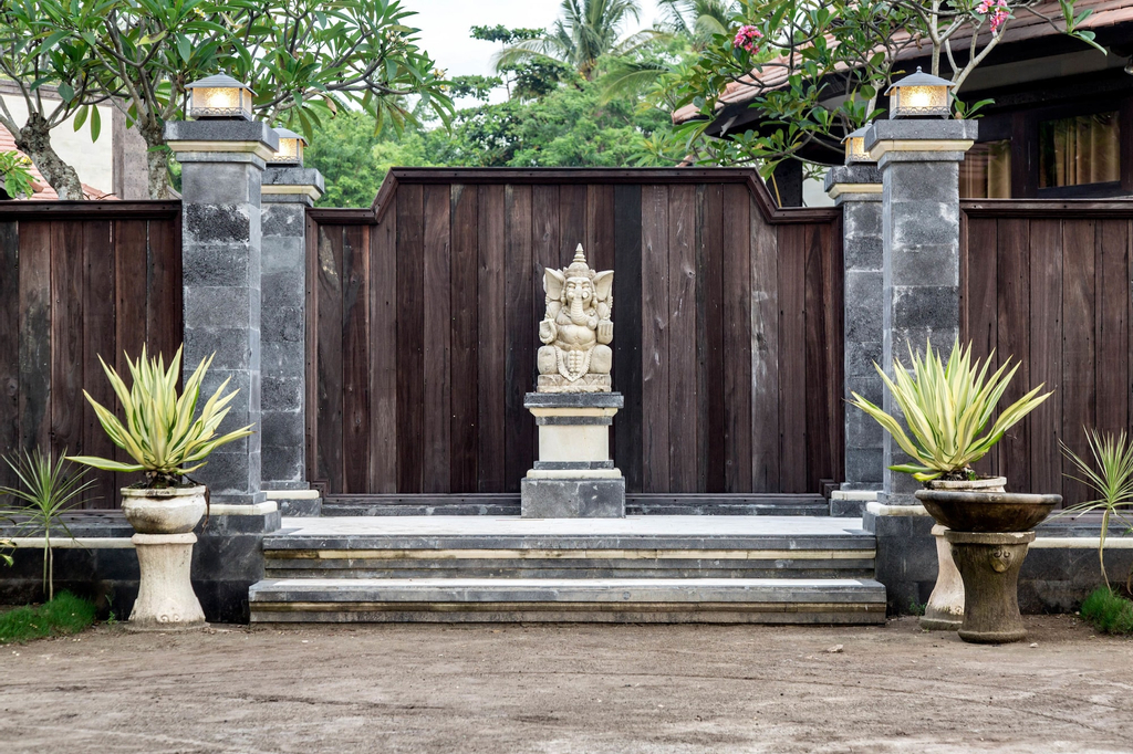 Baruna Frangipani Lembongan, Klungkung