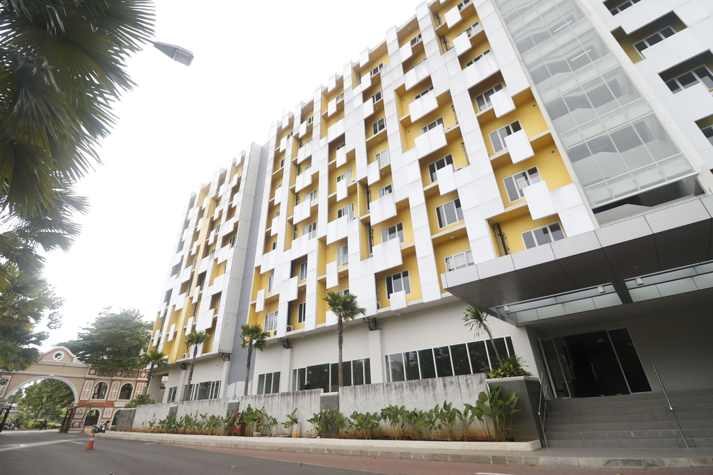 RedDoorz Apartment near Summarecon Mall Serpong, Tangerang