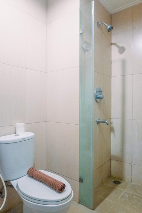 Cozy Living Studio Room Apartment at Tamansari Papilio By Travelio, Surabaya