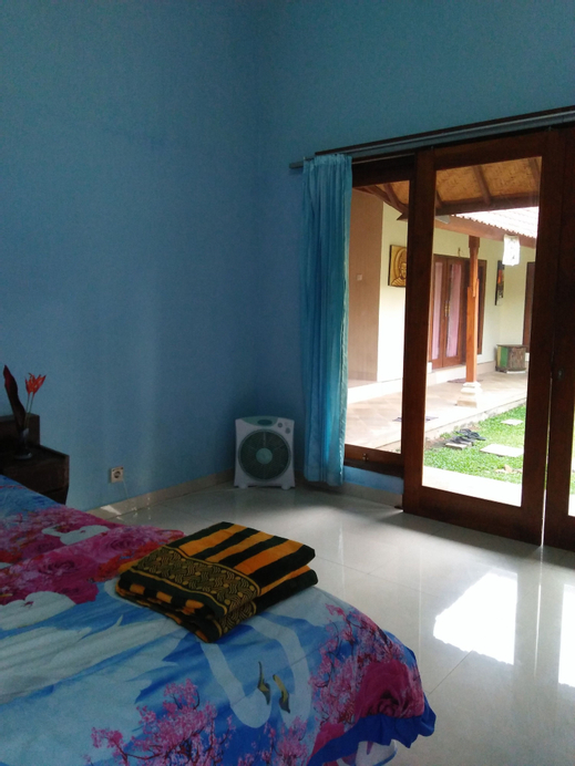Memes House Backpacker, Buleleng