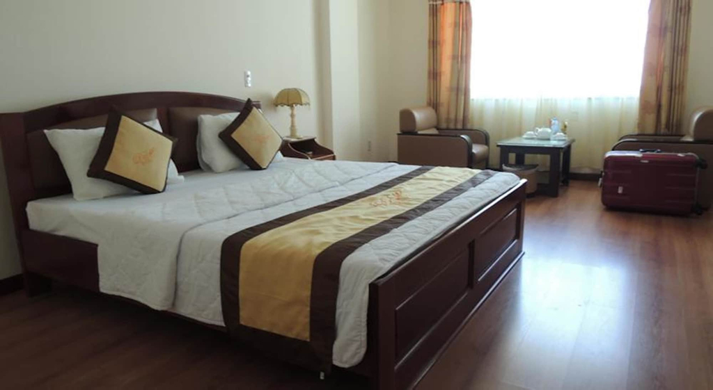 Duc Minh Hotel, Tân Bình