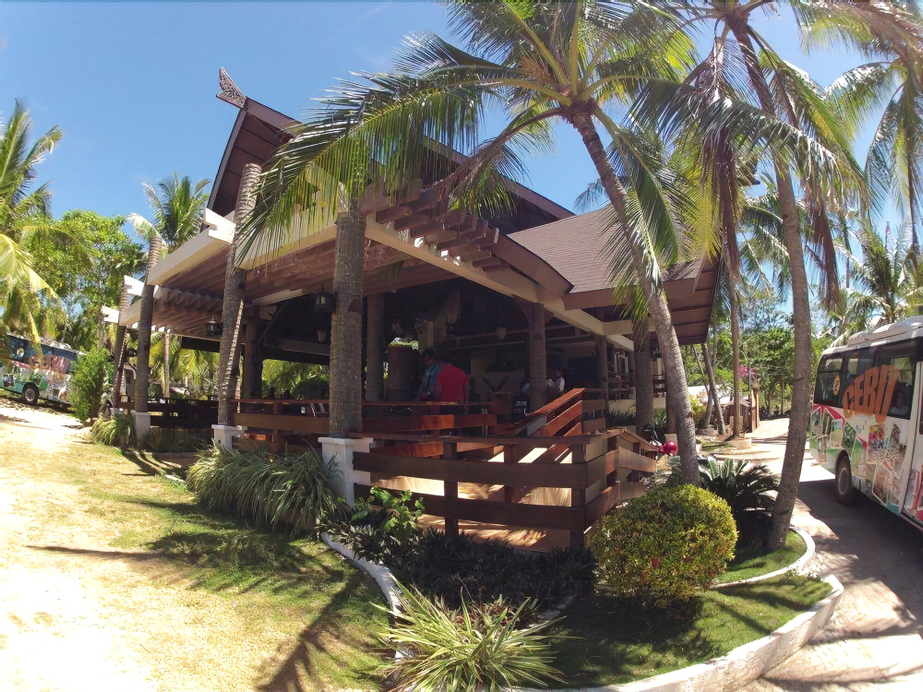 Santiago Bay Garden & Resort, San Francisco