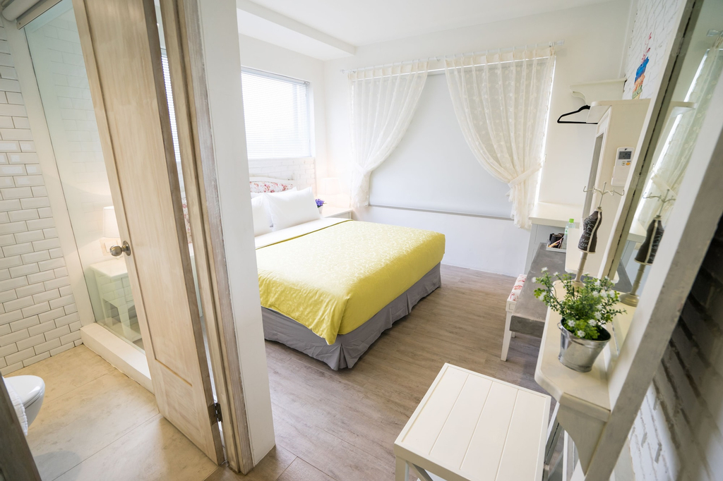 Summerbird - Bed and Brasserie, Bandung