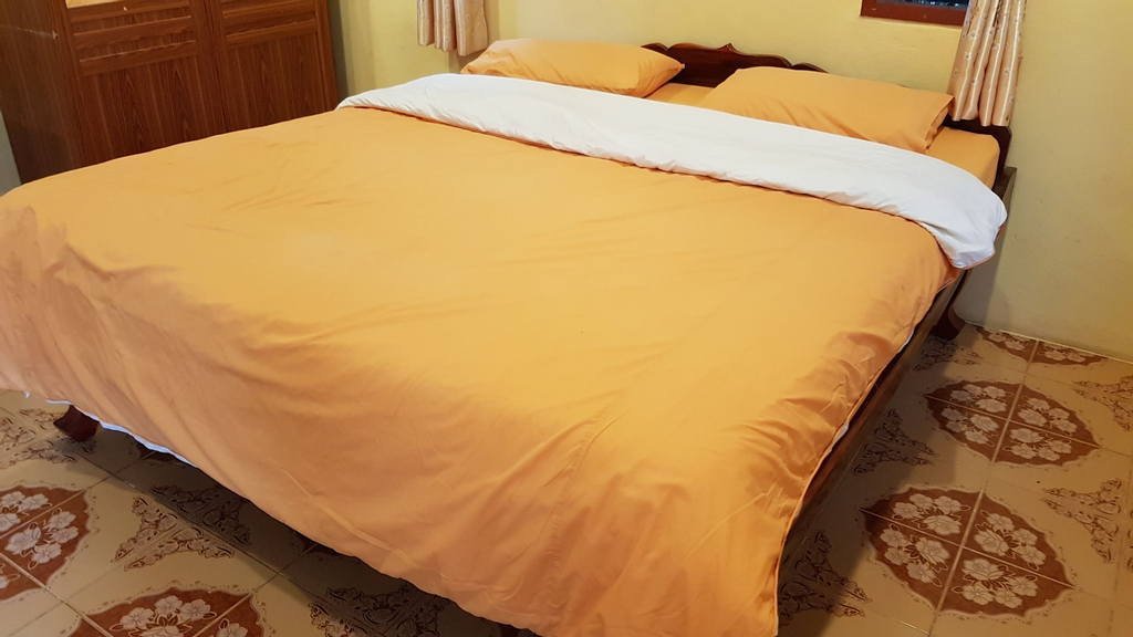 Rainbow Resort, Phen