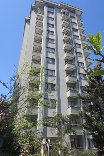 Kule Apart, Merkez