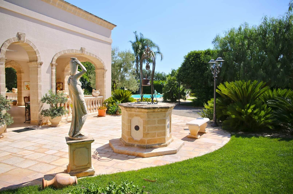 Villa Tonia, Brindisi